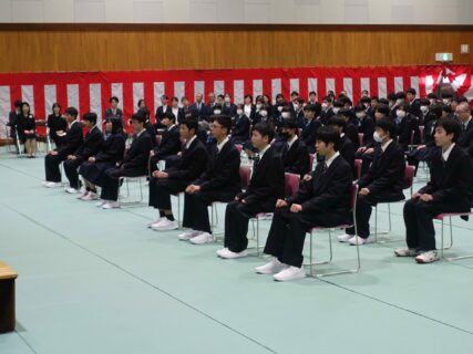令和７年度　入学式